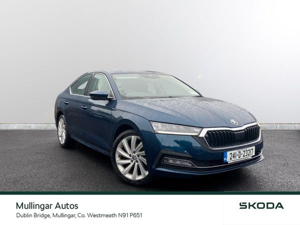 Skoda Octavia Saloon, Petrol, 2024, Blue