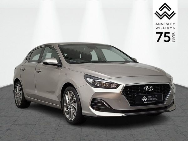 Hyundai i30 Hatchback, Petrol, 2018, Silver