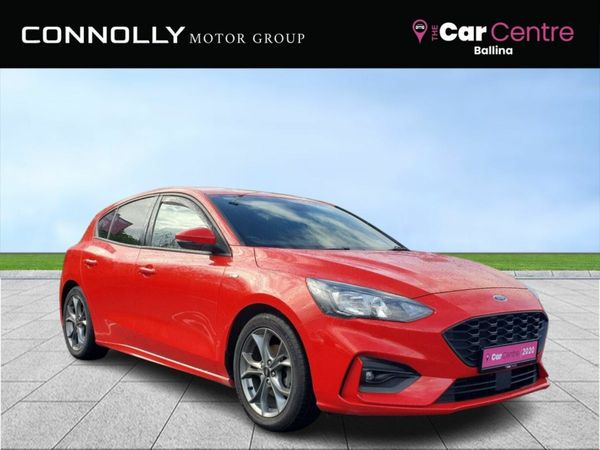 Ford Focus Hatchback, Petrol, 2020, Red