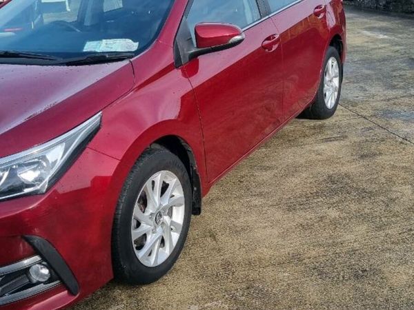 Toyota Corolla Saloon, Petrol, 2018, Red