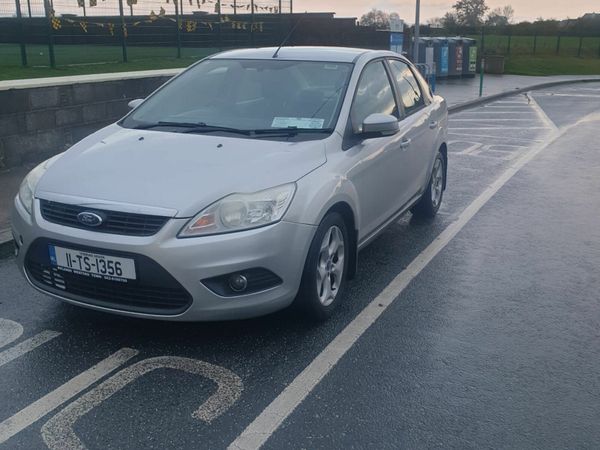 Ford Focus Saloon, Diesel, 2011, Silver