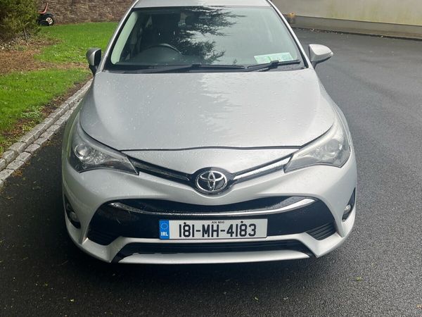 Toyota Avensis Saloon, Diesel, 2018, Silver