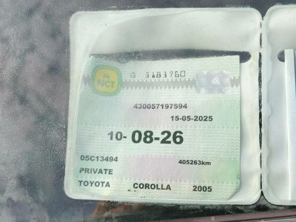 Toyota Corolla Saloon, Diesel, 2005, Red