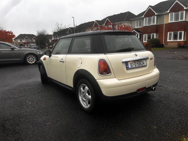 Mini Cooper Hatchback, Petrol, 2007, White