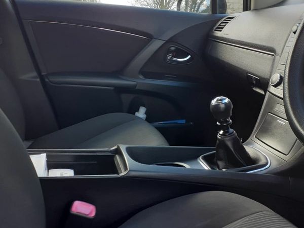 Toyota Avensis Estate, Diesel, 2009, Blue