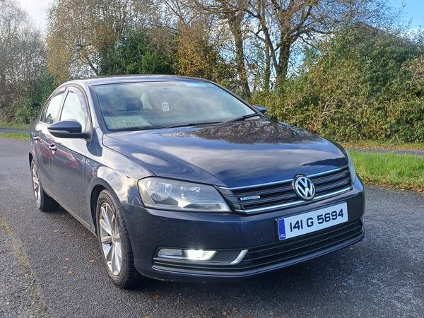 Volkswagen Passat Saloon, Diesel, 2014, Blue