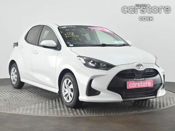 Toyota Yaris Hatchback, Petrol, 2022, White