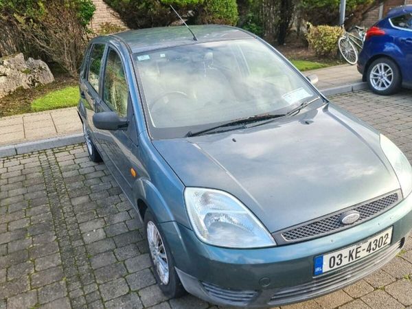 Ford Fiesta Hatchback, Petrol, 2003, Green