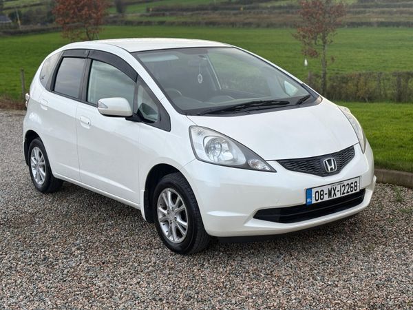Honda Fit Hatchback, Petrol, 2008, White