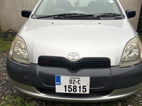 Toyota Yaris Hatchback, Petrol, 2002, Silver