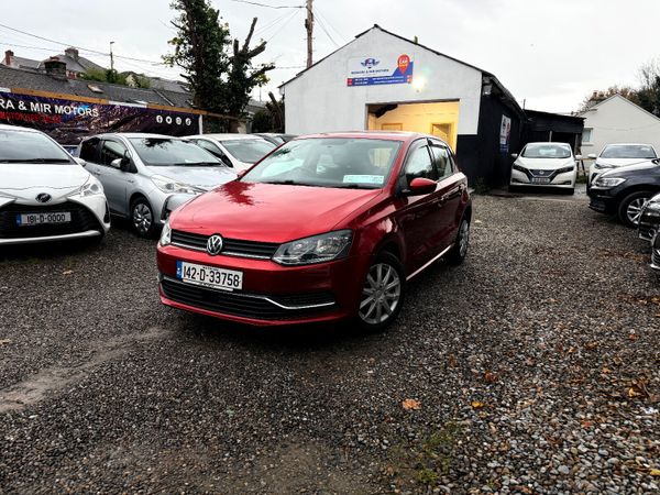 Volkswagen Polo Hatchback, Petrol, 2014, Red