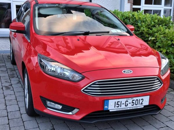 Ford Focus Hatchback, Diesel, 2015, Red