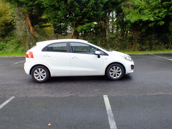 Kia Rio Hatchback, Diesel, 2014, White