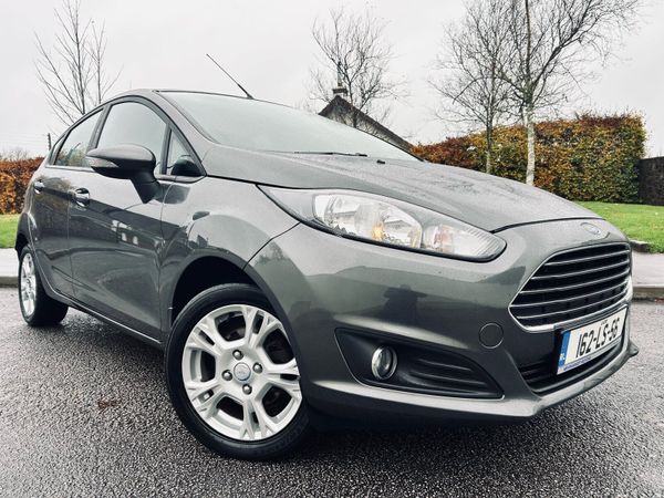 Ford Fiesta Hatchback, Petrol, 2016, Grey