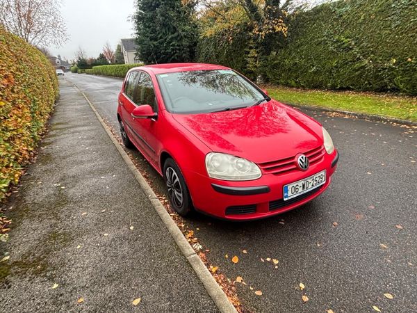 Volkswagen Golf Hatchback, Petrol, 2006, Red