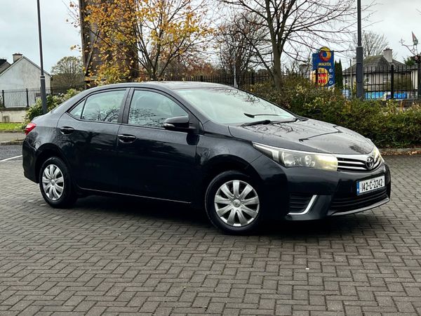 Toyota Corolla Saloon, Diesel, 2014, Black