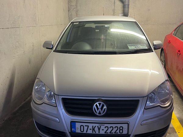 Volkswagen Polo Hatchback, Petrol, 2007, Silver