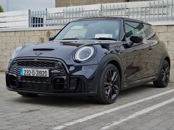 Mini Cooper Hatchback, Petrol, 2023, Blue