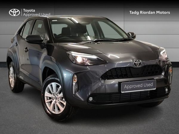 Toyota Yaris Cross Hatchback, Petrol Hybrid, 2025, Grey