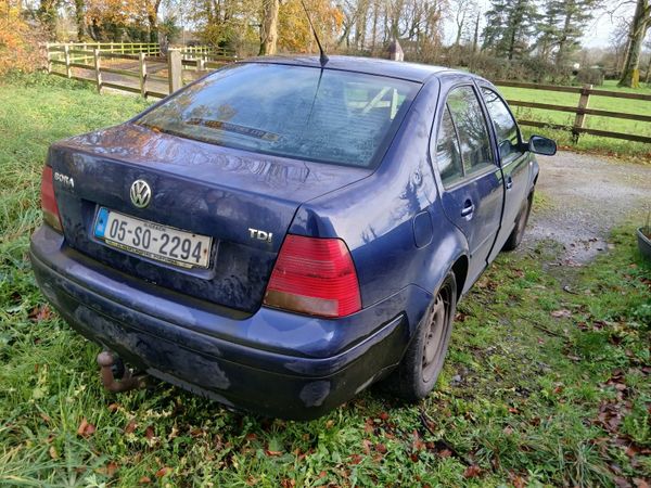 Volkswagen Bora Saloon, Diesel, 2005, Blue