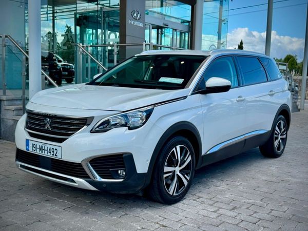 Peugeot 5008 MPV, Petrol, 2019, White