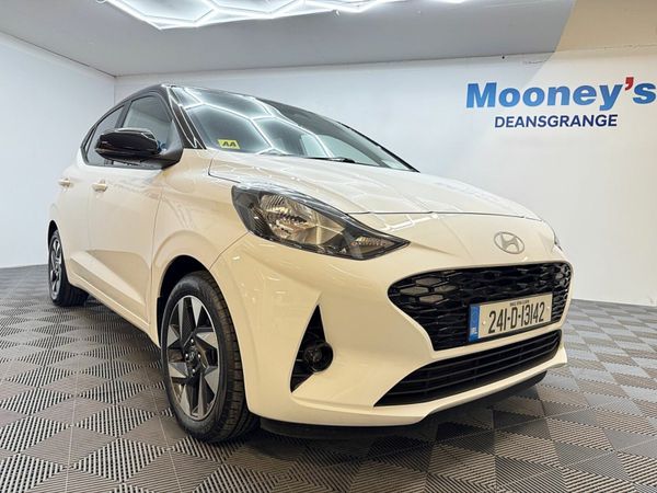 Hyundai i10 Hatchback, Petrol, 2024, White