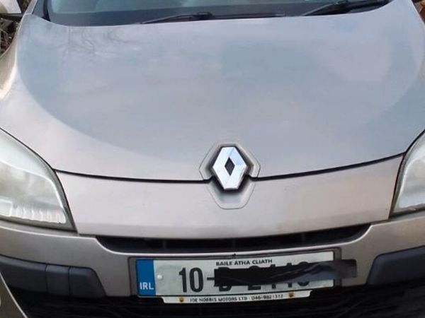 Renault Megane Hatchback, Diesel, 2010, Gold