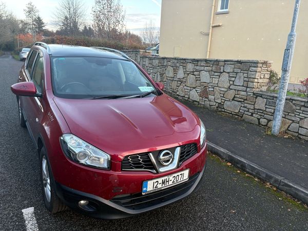 Nissan Qashqai+2 MPV, Diesel, 2012, Red
