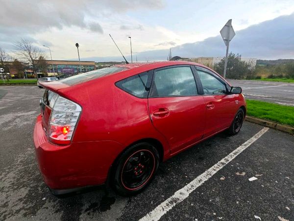 Toyota Prius Hatchback, Petrol Hybrid, 2008, Red