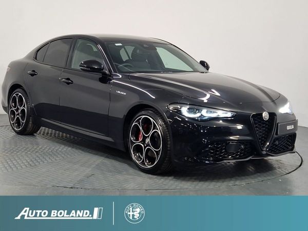 Alfa Romeo Giulia Saloon, Petrol, 2025, Black