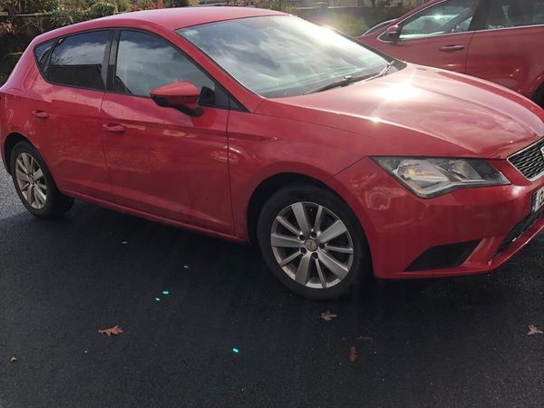 SEAT Leon Hatchback, Diesel, 2013, Red