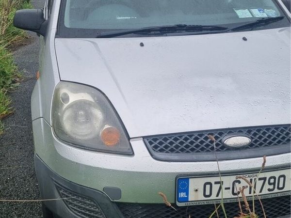 Ford Fiesta Hatchback, Petrol, 2007, Silver