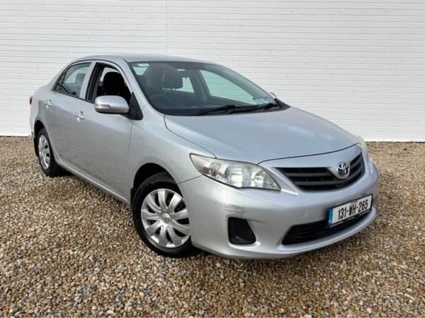 Toyota Corolla Saloon, Diesel, 2013, Silver