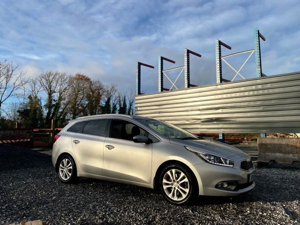 Kia Ceed Estate/Jeep, Diesel, 2015, Silver