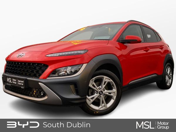 Hyundai KONA Crossover, Petrol, 2022, Red