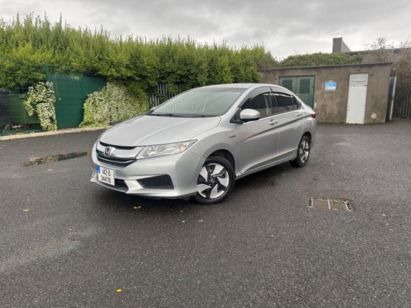 Honda Grace Saloon, Petrol Hybrid, 2014, Silver