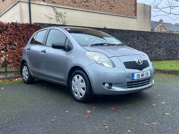 Toyota Yaris Hatchback, Petrol, 2006, Silver