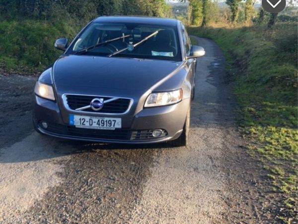 Volvo S40 Saloon, Diesel, 2012, Grey
