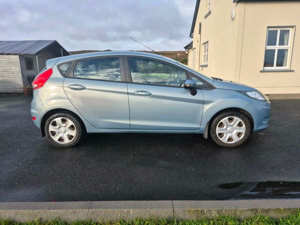 Ford Fiesta Hatchback, Diesel, 2010, Blue