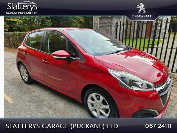 Peugeot 208 Hatchback, Diesel, 2018, Red