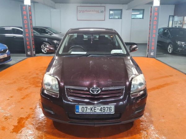 Toyota Avensis Saloon, Petrol, 2007, Red