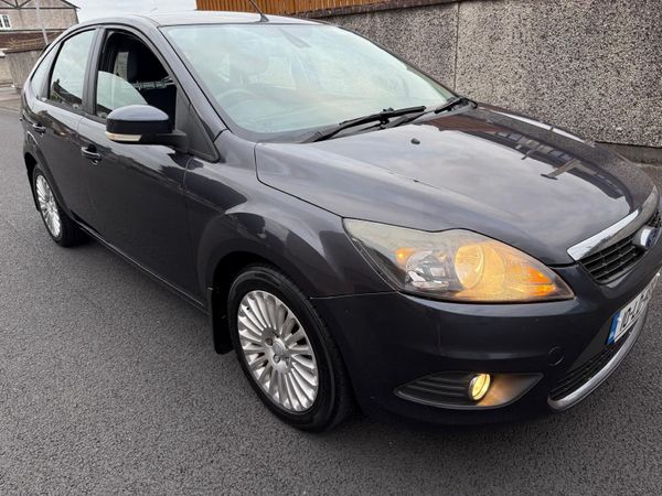 Ford Focus Hatchback, Petrol, 2010, Grey