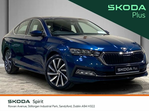 Skoda Octavia Saloon, Petrol, 2022, Blue