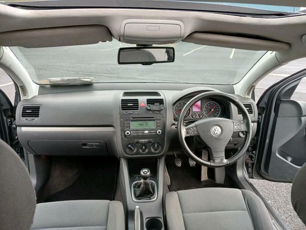 Volkswagen Golf Hatchback, Petrol, 2006, Grey