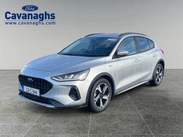 Ford Focus Hatchback, Petrol, 2023, Grey