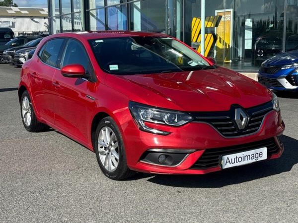 Renault Megane Hatchback, Diesel, 2018, Red
