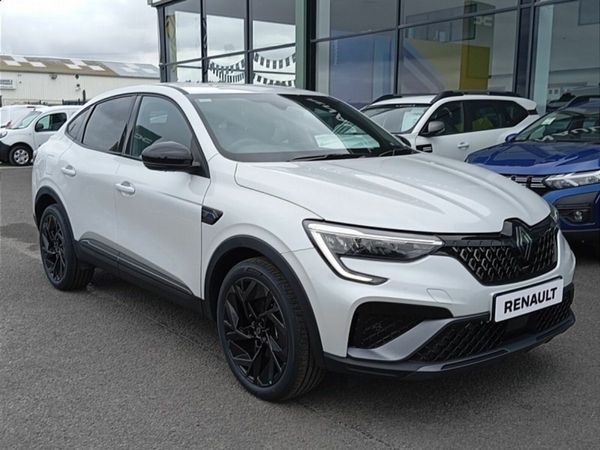 Renault Arkana Hatchback, Petrol Hybrid, 2025, White
