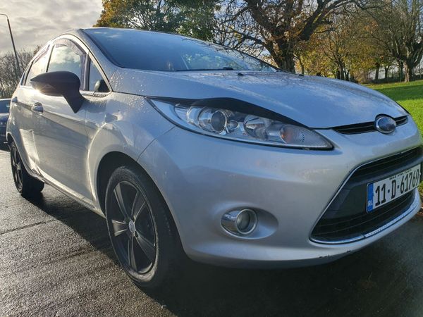 Ford Fiesta Hatchback, Petrol, 2011, Silver