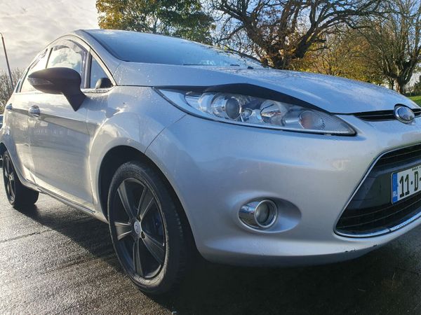 Ford Fiesta Hatchback, Petrol, 2011, Silver