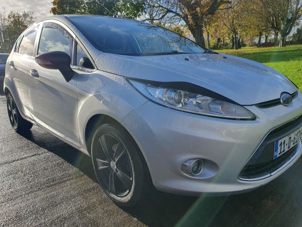 Ford Fiesta Hatchback, Petrol, 2011, Silver